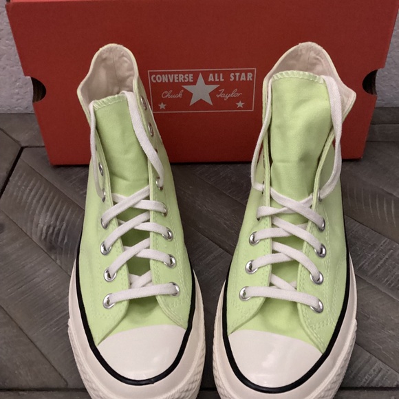 Converse Gender Inclusive Chuck Taylor® All Star® 70 High Top Sneaker - Picture 9 of 11